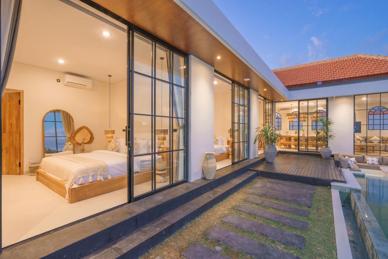 New - Capela - Luxury Heart Of