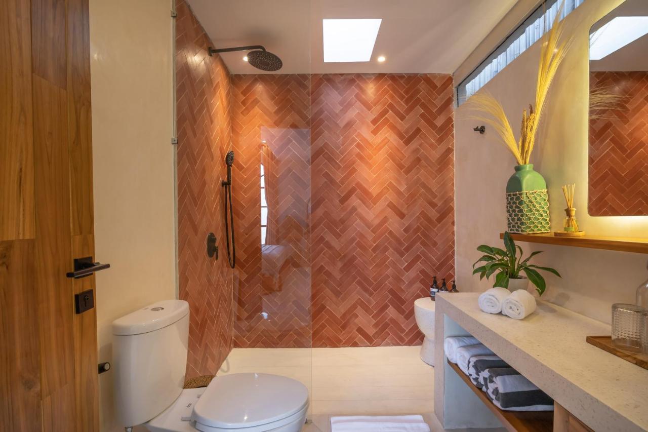 New - Capela - Luxury Heart Of *